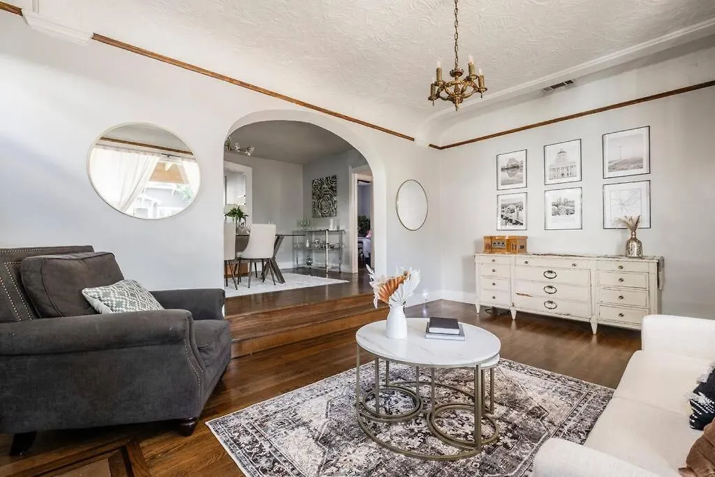 Unique Bungalow W/ Hot Spa In Dt Sacramento